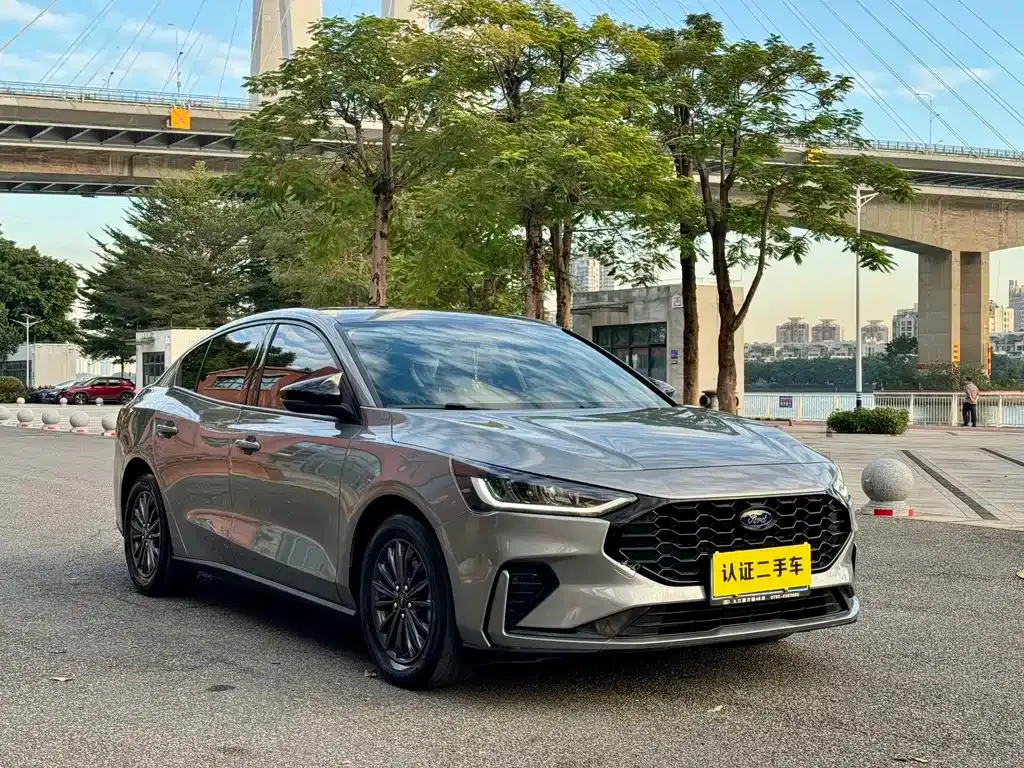 Ford Focus 2023 из CN, фото 3