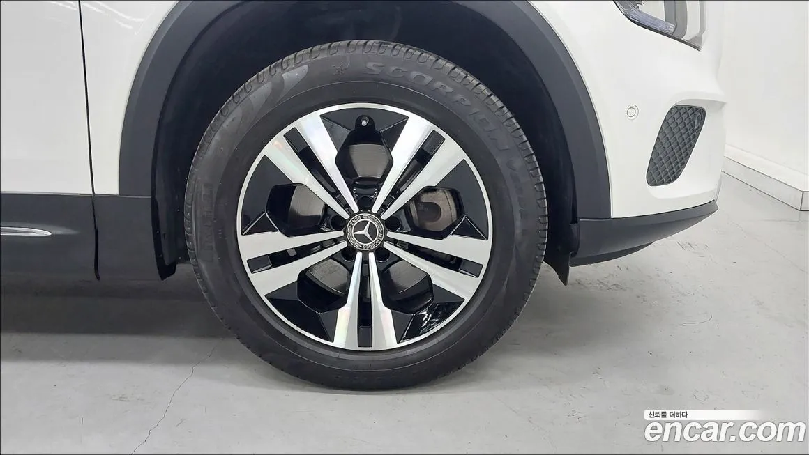 Mercedes-Benz GLB-Class 2023 из KR, фото 5