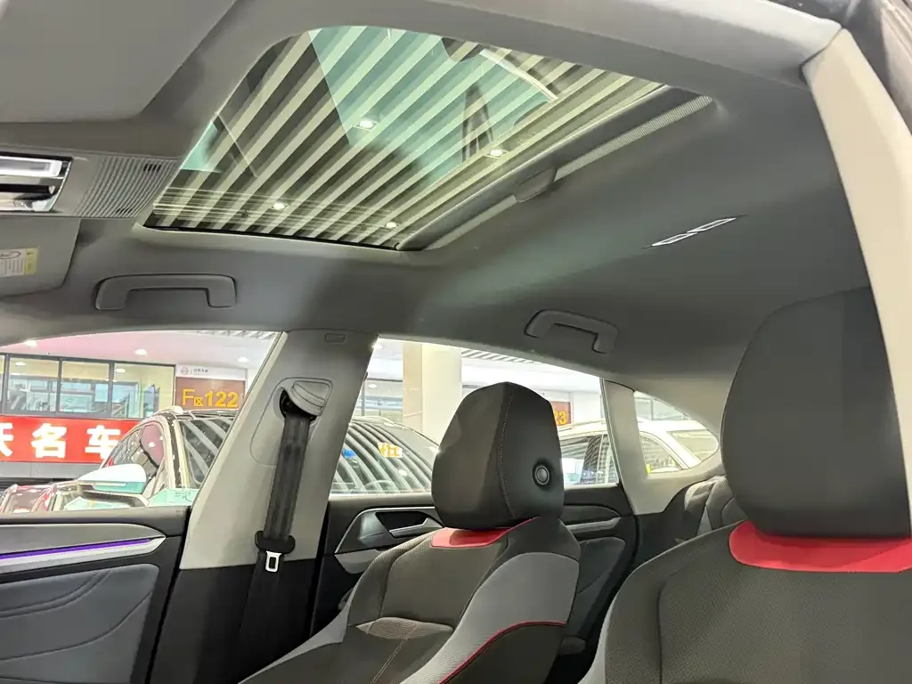 Volkswagen Lamando 2024 из CN, фото 8
