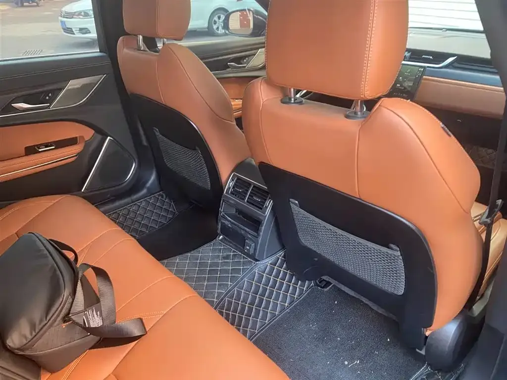 Jaguar XFL 2023 из CN, фото 10