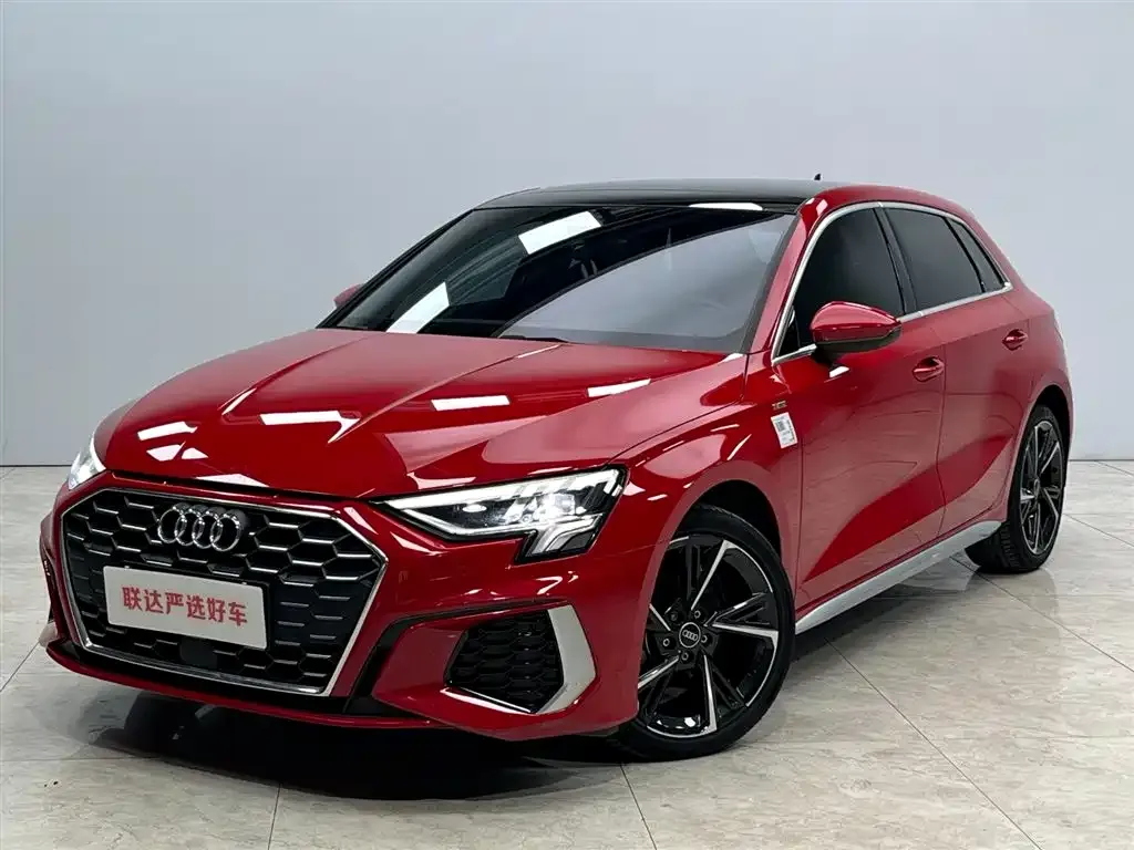 Audi A3 2023 из CN, фото 2