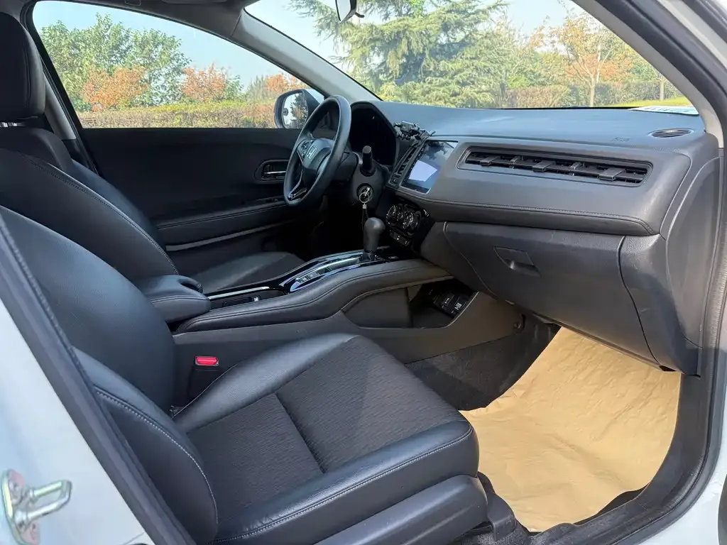Honda Vezel 2021 из CN, фото 8
