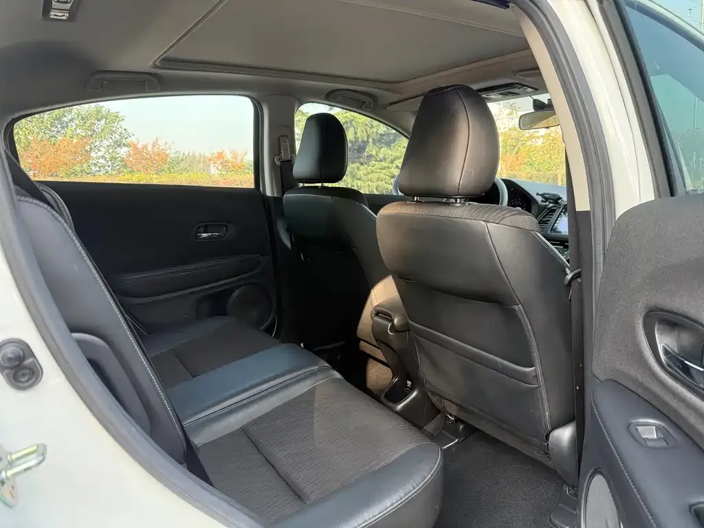 Honda Vezel 2021 из CN, фото 9
