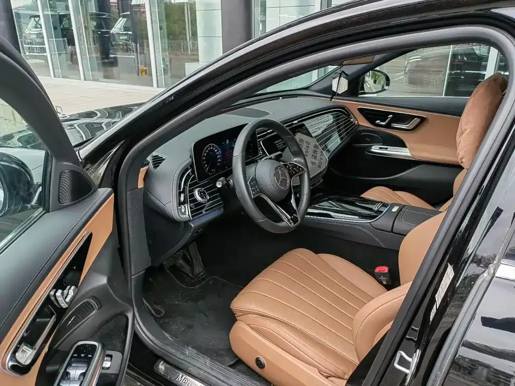 Mercedes-Benz E-Class 2024 из CN, фото 4