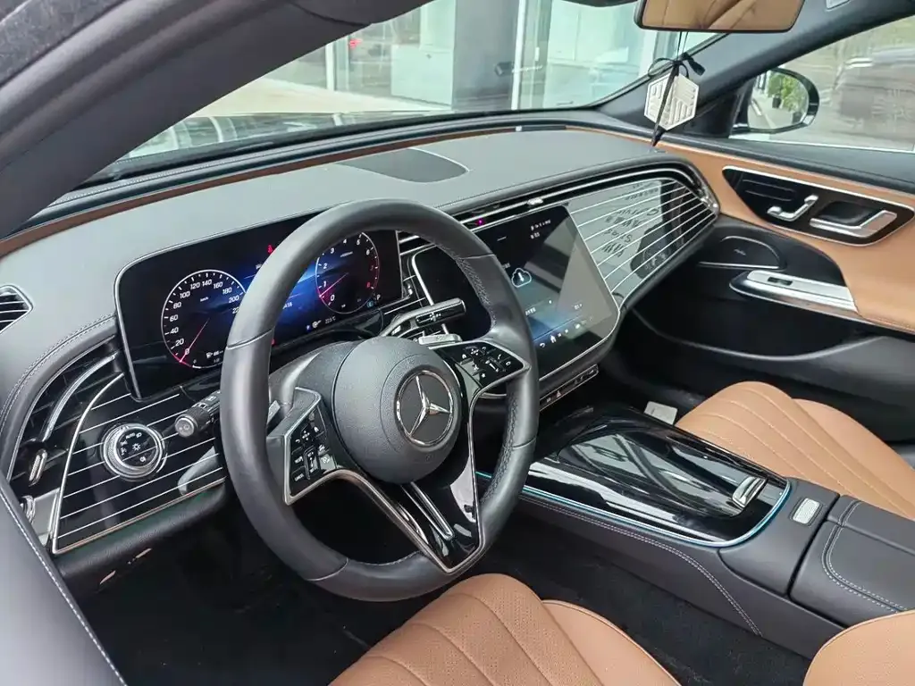 Mercedes-Benz E-Class 2024 из CN, фото 5