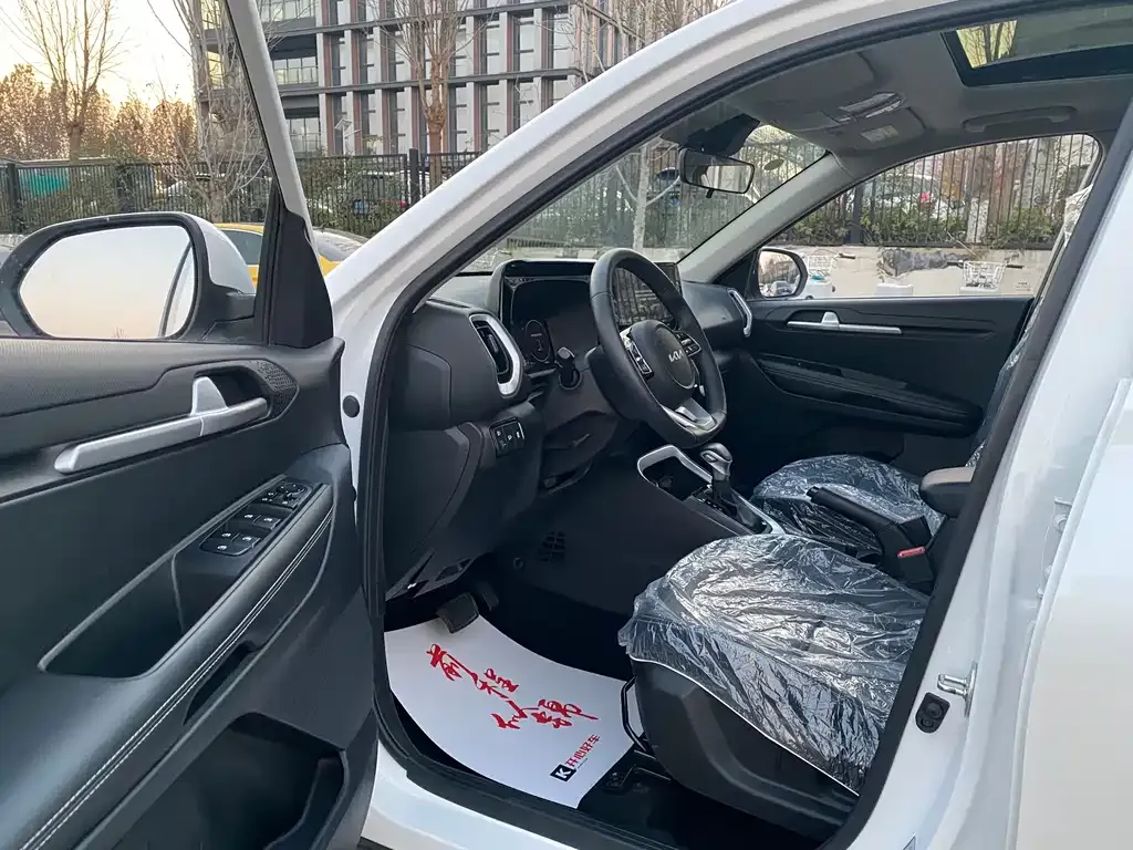 Kia Sonet 2024 из CN, фото 4