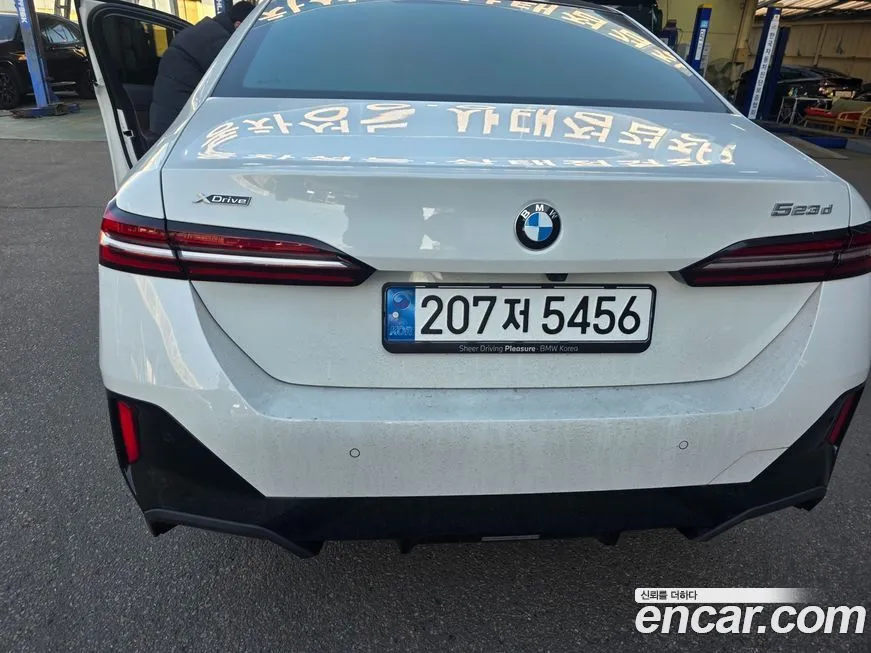 BMW 5-Series 2024 из KR, фото 5