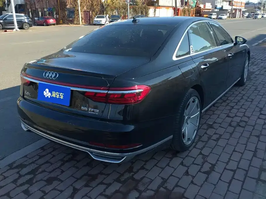 Audi A8 2022 из CN, фото 3
