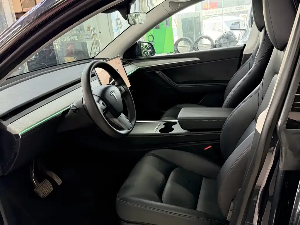 Tesla Model Y 2024 из CN, фото 6