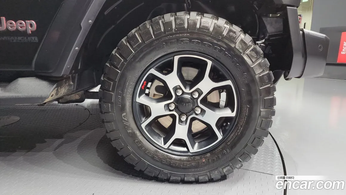 Jeep Wrangler 2021 из KR, фото 5