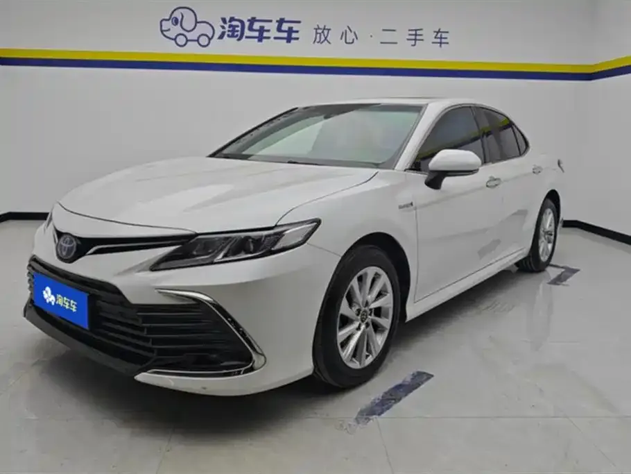 Toyota Camry 2023 из CN, фото 1
