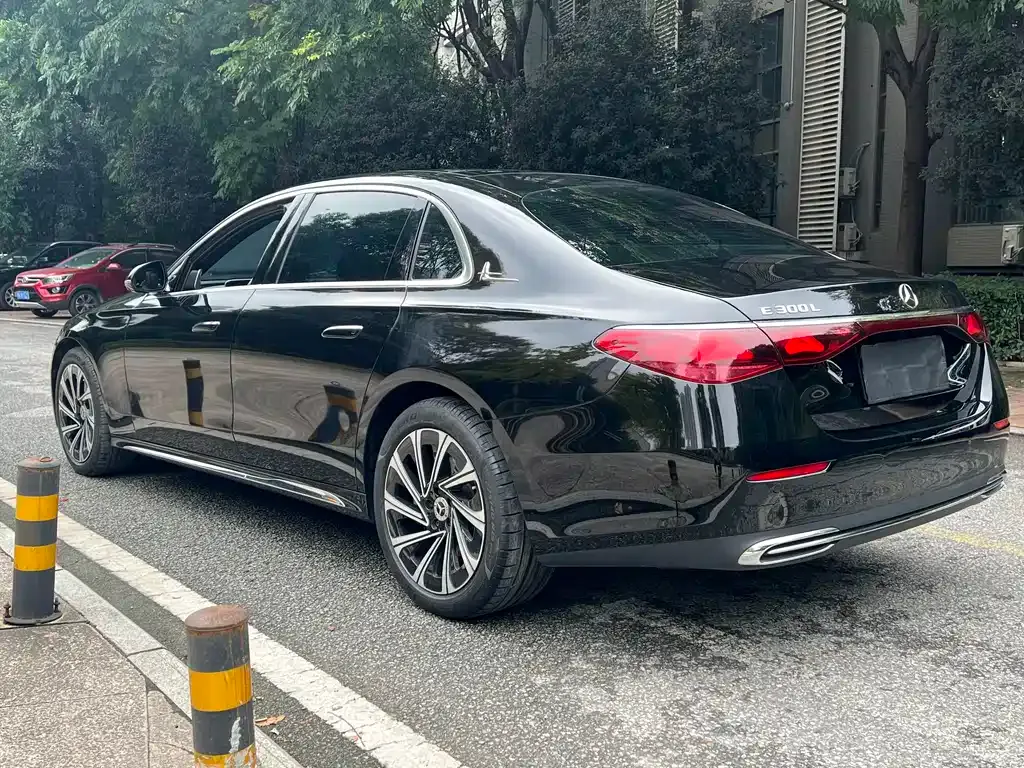 Mercedes-Benz E-Class 2025 из CN, фото 10