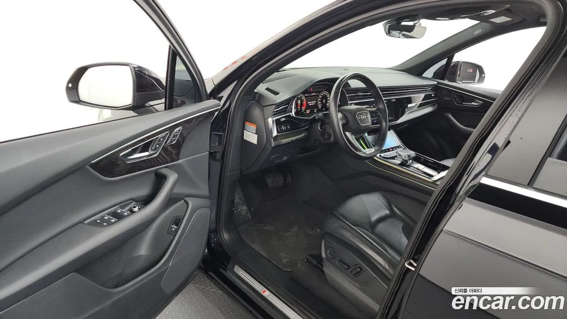 Audi Q7 2021 из KR, фото 10