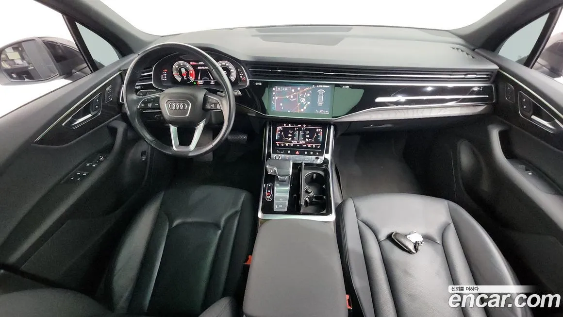 Audi Q7 2021 из KR, фото 7