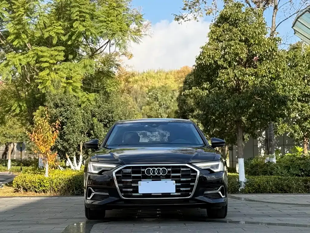 Audi A6L 2023 из CN, фото 2