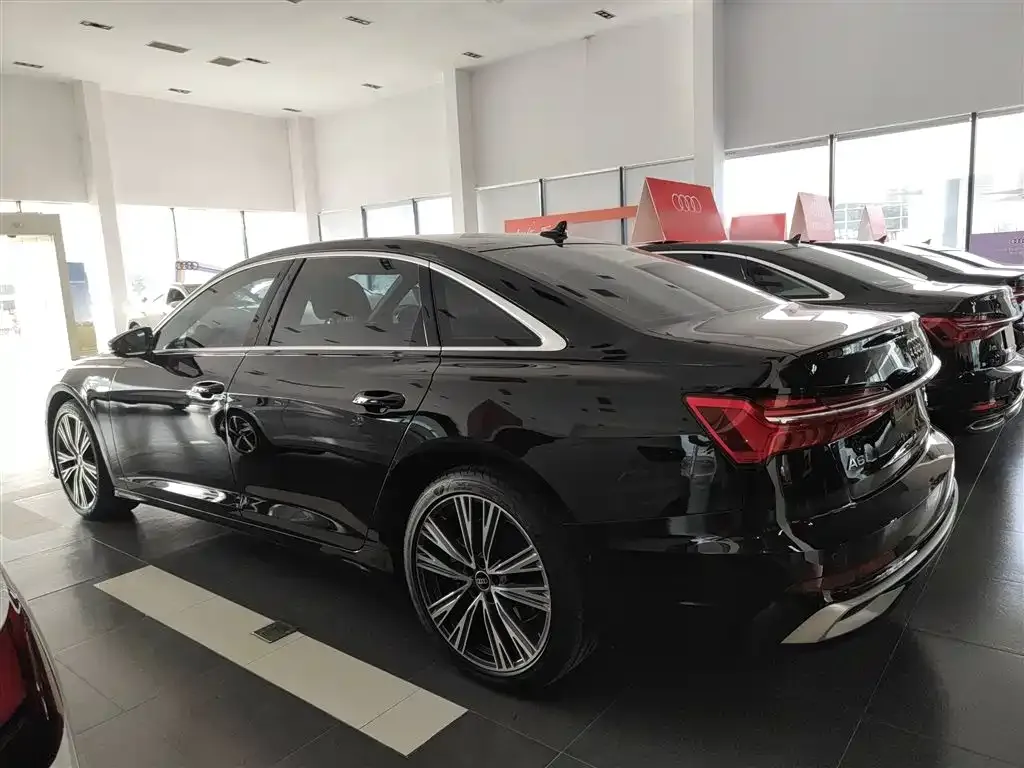 Audi A6L 2024 из CN, фото 5