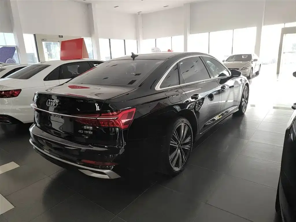 Audi A6L 2024 из CN, фото 7