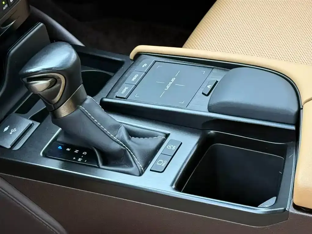 Lexus ES 2021 из CN, фото 9