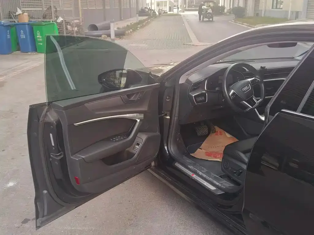 Audi A7 2021 из CN, фото 6