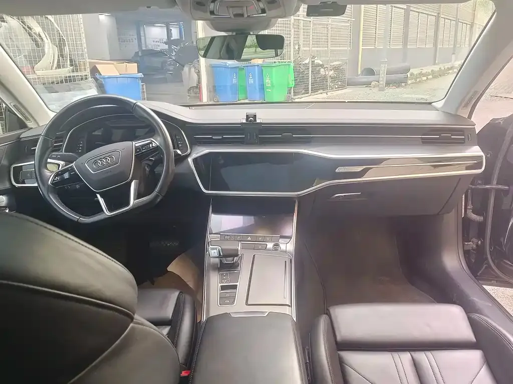 Audi A7 2021 из CN, фото 8