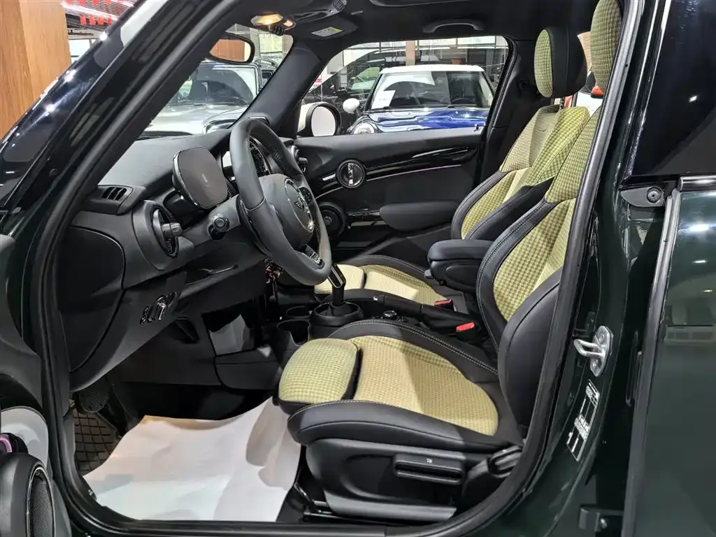 MINI Cooper (3-door) 2022 из CN, фото 6