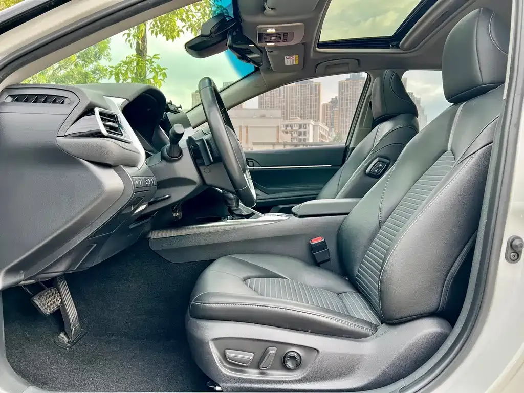 Toyota Camry 2023 из CN, фото 5