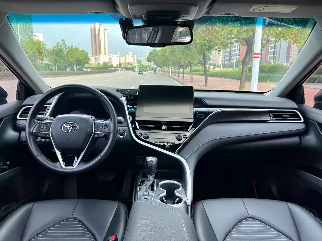 Toyota Camry 2023 из CN, фото 6