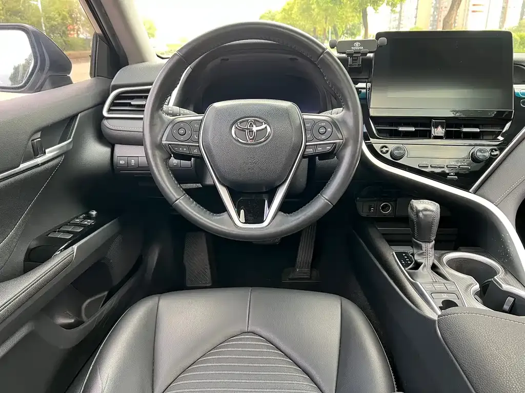 Toyota Camry 2023 из CN, фото 9