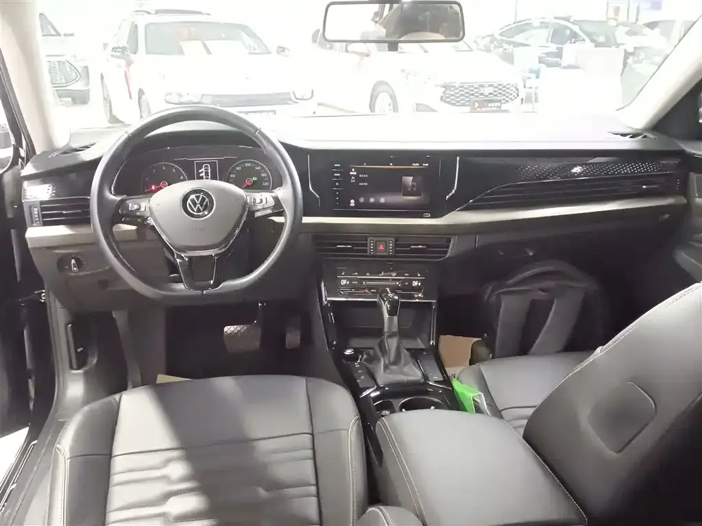Volkswagen Passat 2021 из CN, фото 10
