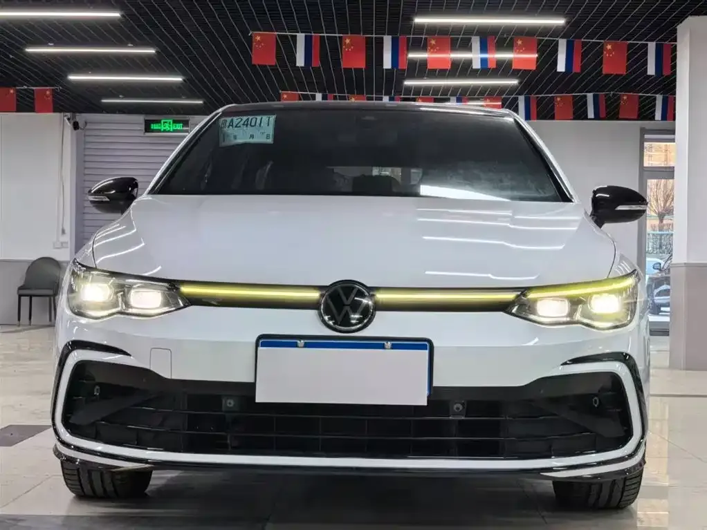 Volkswagen Golf 2021 из CN, фото 2