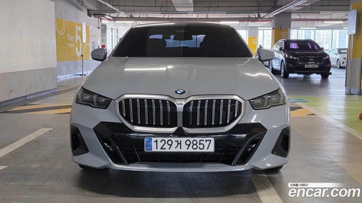 BMW 5-Series 2025 из KR, фото 3