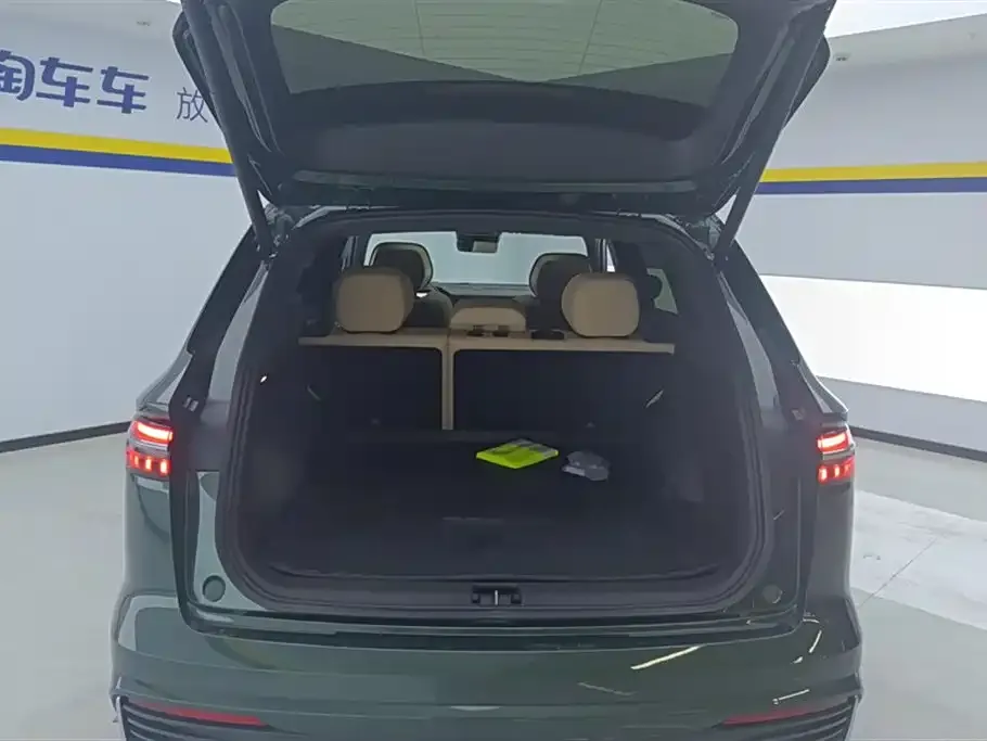 Geely Xingyue L 2024 из CN, фото 4