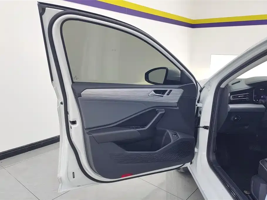 Volkswagen Sagitar 2024 из CN, фото 7