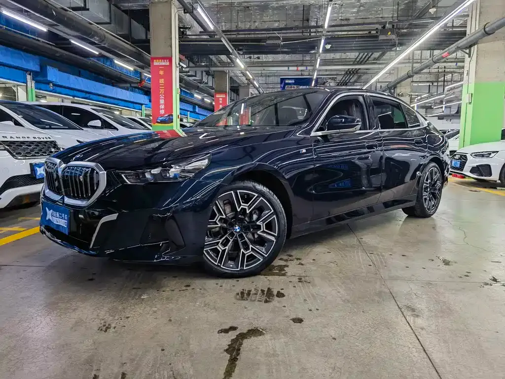 BMW 5 Series 2025 из CN, фото 1