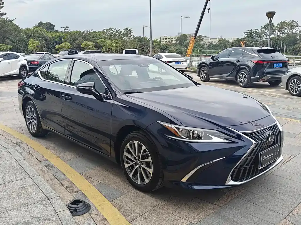 Lexus ES 2024 из CN, фото 3