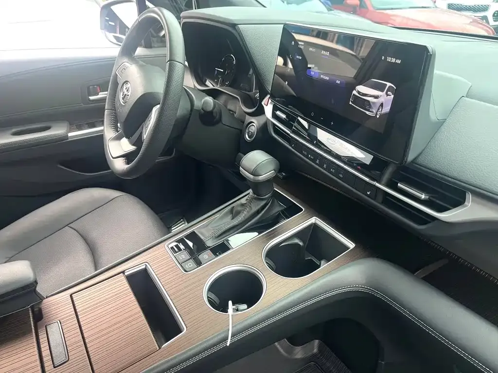 Toyota Sienna 2024 из CN, фото 8