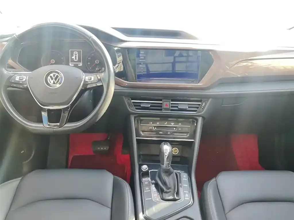 Volkswagen Tharu — фото 10