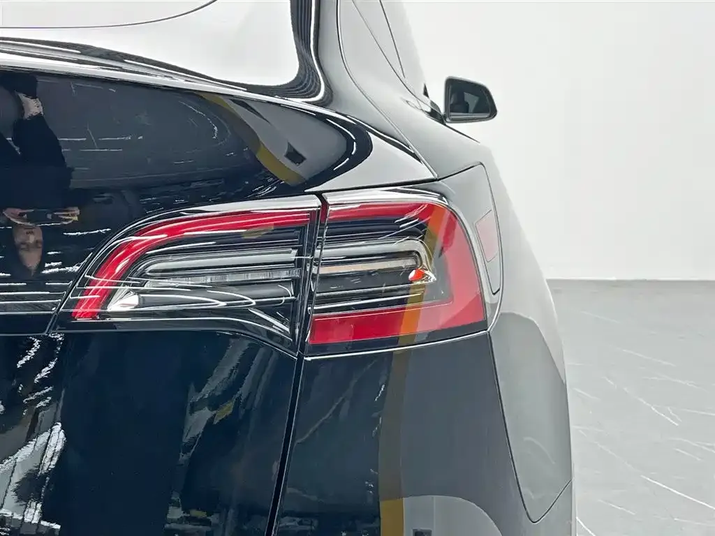 Tesla Model Y 2023 из CN, фото 10