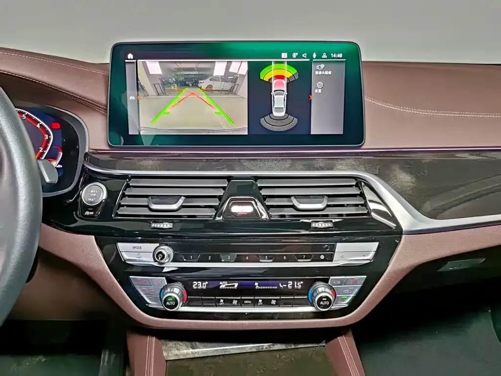 BMW 5 Series 2024 из CN, фото 9