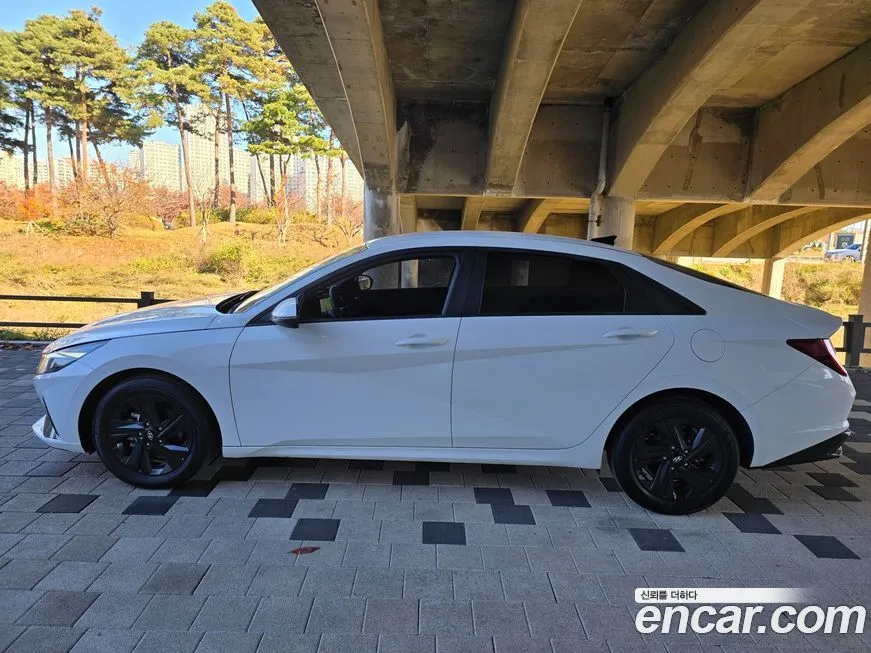 Hyundai AVANTE 2023 из KR, фото 3