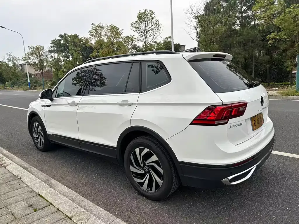 Volkswagen Tiguan L 2022 из CN, фото 6