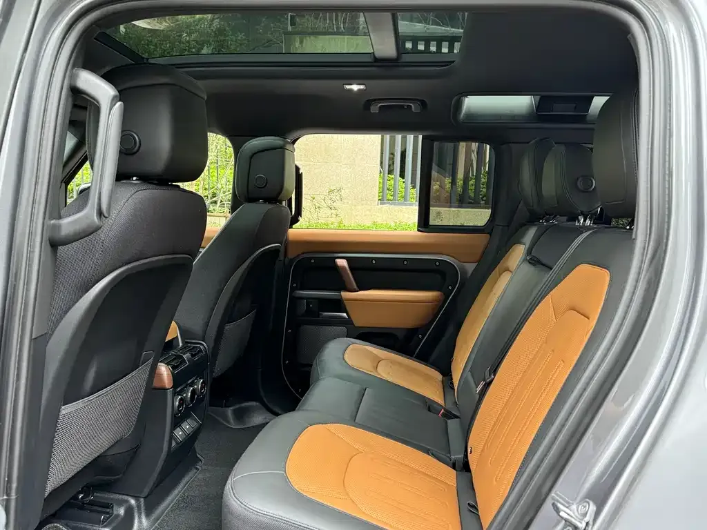 Land Rover Defender 2023 из CN, фото 8