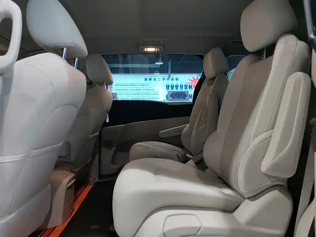 Buick GL8 2023 из CN, фото 6