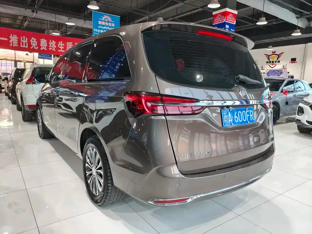 Buick GL8 2023 из CN, фото 7