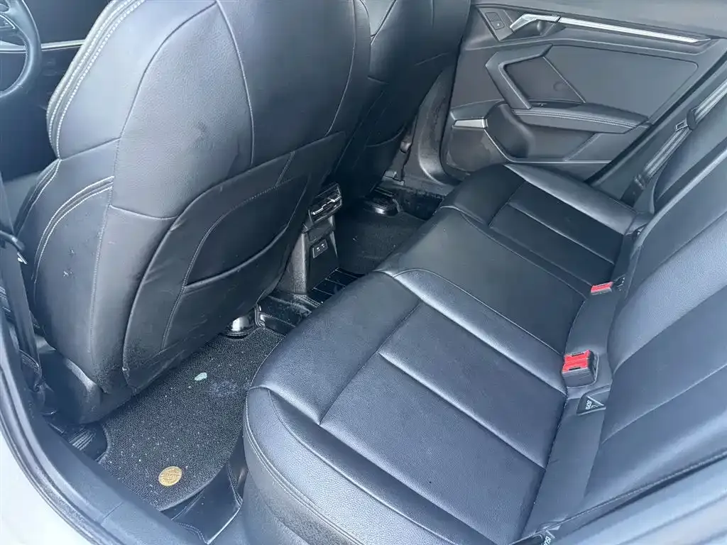 Audi A3 2023 из CN, фото 9