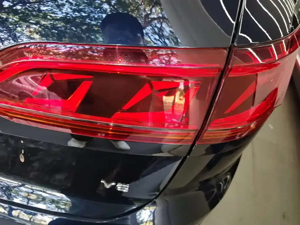 Volkswagen Touareg 2022 из CN, фото 8