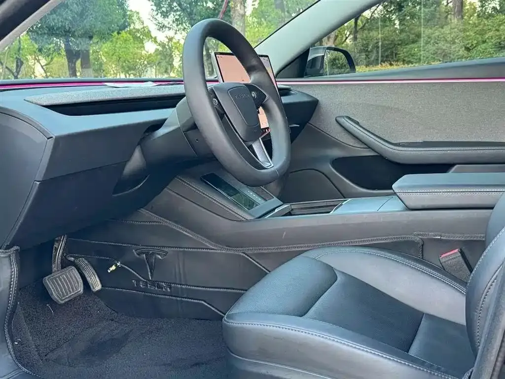 Tesla Model 3 2023 из CN, фото 4