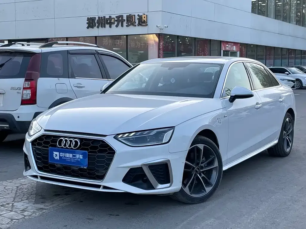 Audi A4L 2023 из CN, фото 2