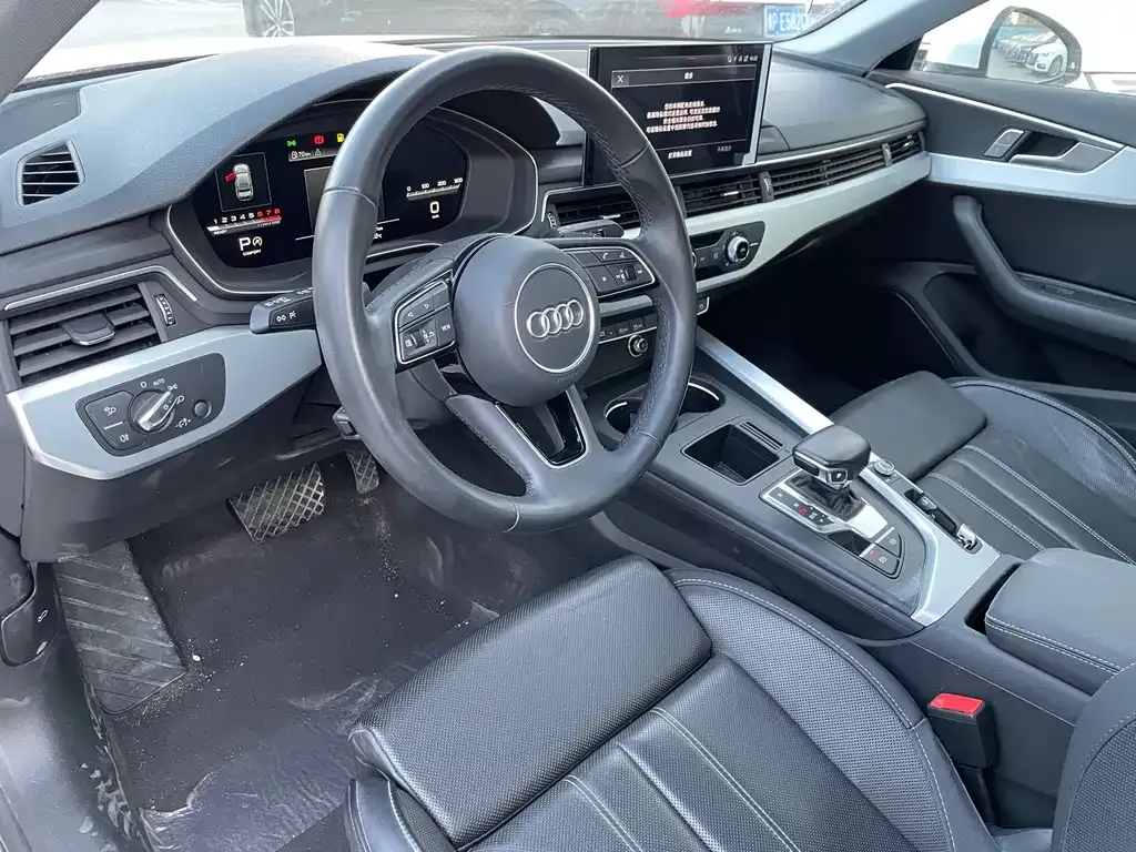 Audi A4L 2023 из CN, фото 9