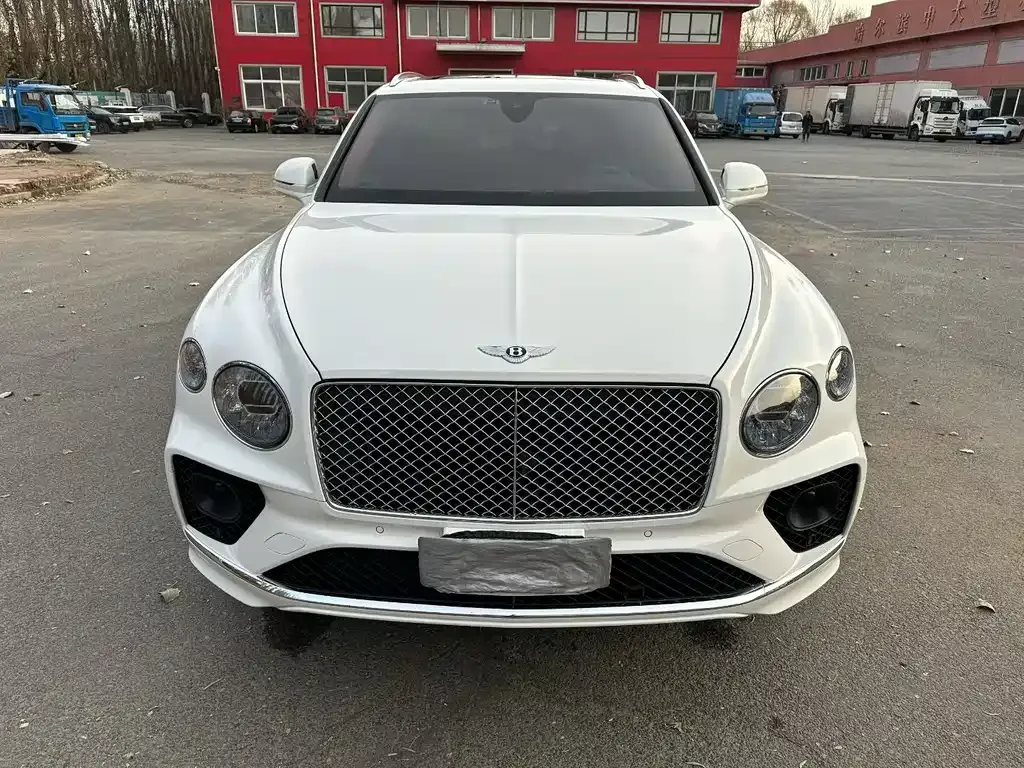 Bentley Bentayga 2022 из CN, фото 2